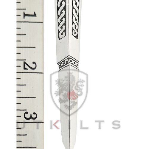 CelticDirkmeasuring