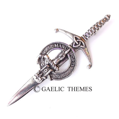 A beautifully crafted silver dagger adorned with a Scottish crest, highlighting its cultural significance and artistry.